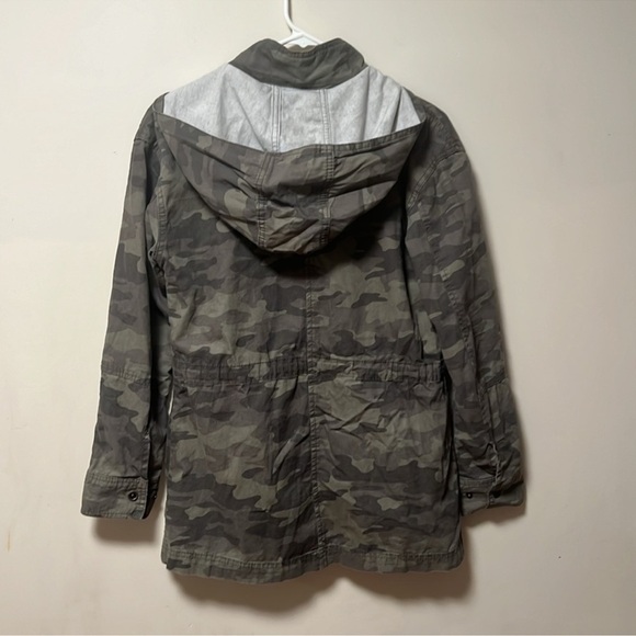 Universal Thread Camouflage Jacket. Size XS. - Picture 2 of 6